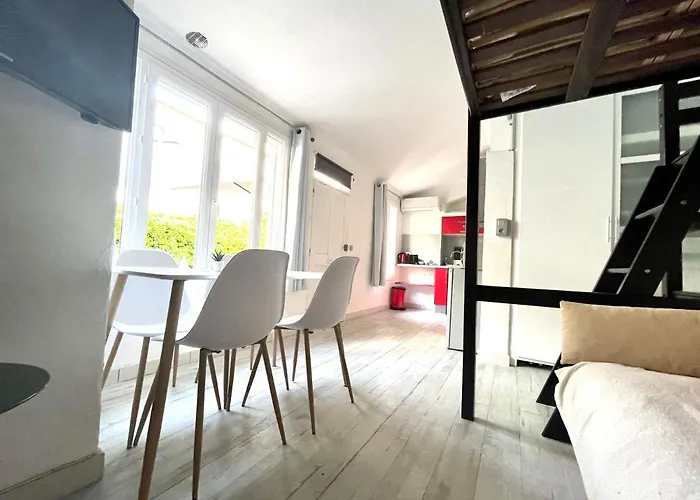 Maisonnette Bas Suquet, Proche Et Palais Apartment *